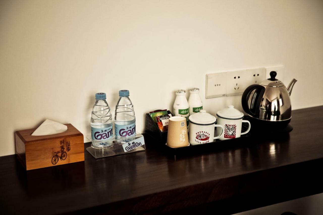 Nostalgia Hotel Near Prince Gong'S Mansion- Beihai Park, Tian'Anmen Square, Nanluoguxiang Hutong, Huguosi Hutong Snack Street, 5 Minutes Walk Away From Ping'Anli Subway Station, Free Ice Cream And Laundry Service,English Communication Well بكين المظهر الخارجي الصورة